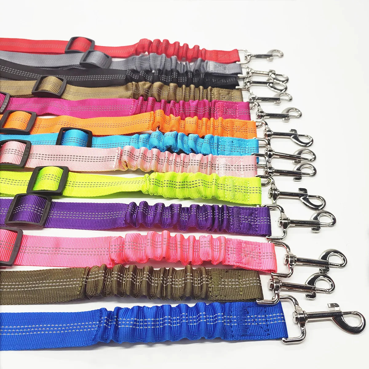 Adjustable Dog Car Seat Belt 🚗🐶 Reflective, Cushioned & Shock-Absorbing