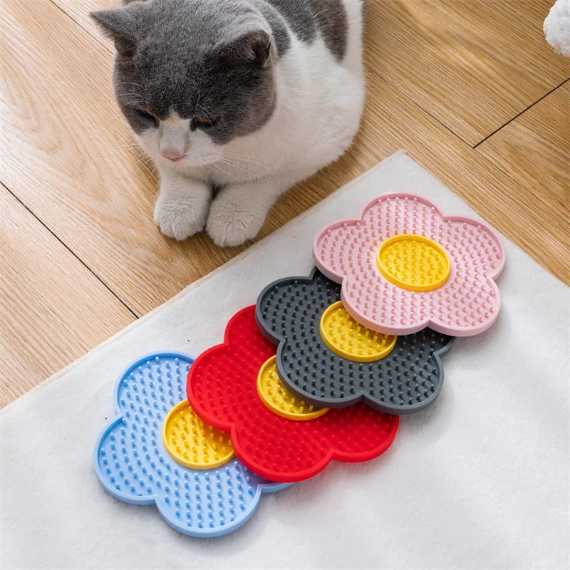 Sunflower Licking Mat 🌻🐾 Anti-Slip Slow-Feeder Pad