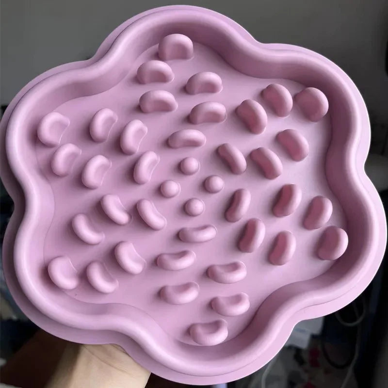 Silicone Lick Pad for Dogs & Cats 🐶🐱✨ Slow-Feeder Mat with Suction Cups